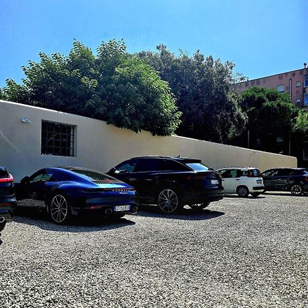 La Villa Apartments: Convenient Sardinia & Corsica Base Livorno Exterior photo