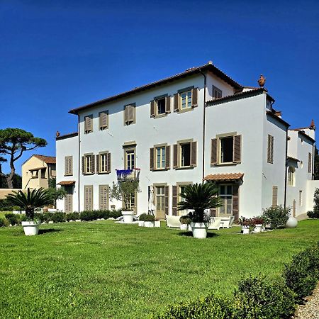 La Villa Apartments: Convenient Sardinia & Corsica Base Livorno Exterior photo