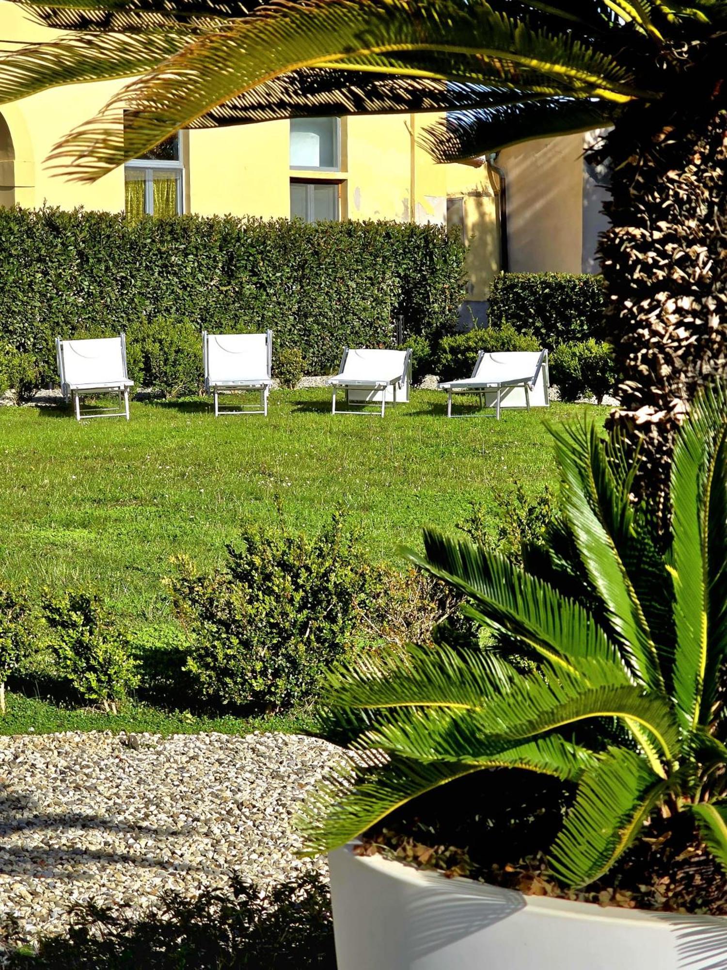 La Villa Apartments: Convenient Sardinia & Corsica Base Livorno Exterior photo