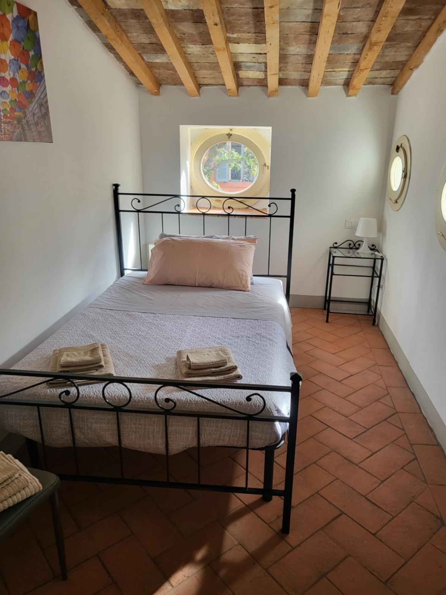 La Villa Apartments: Convenient Sardinia & Corsica Base Livorno Exterior photo