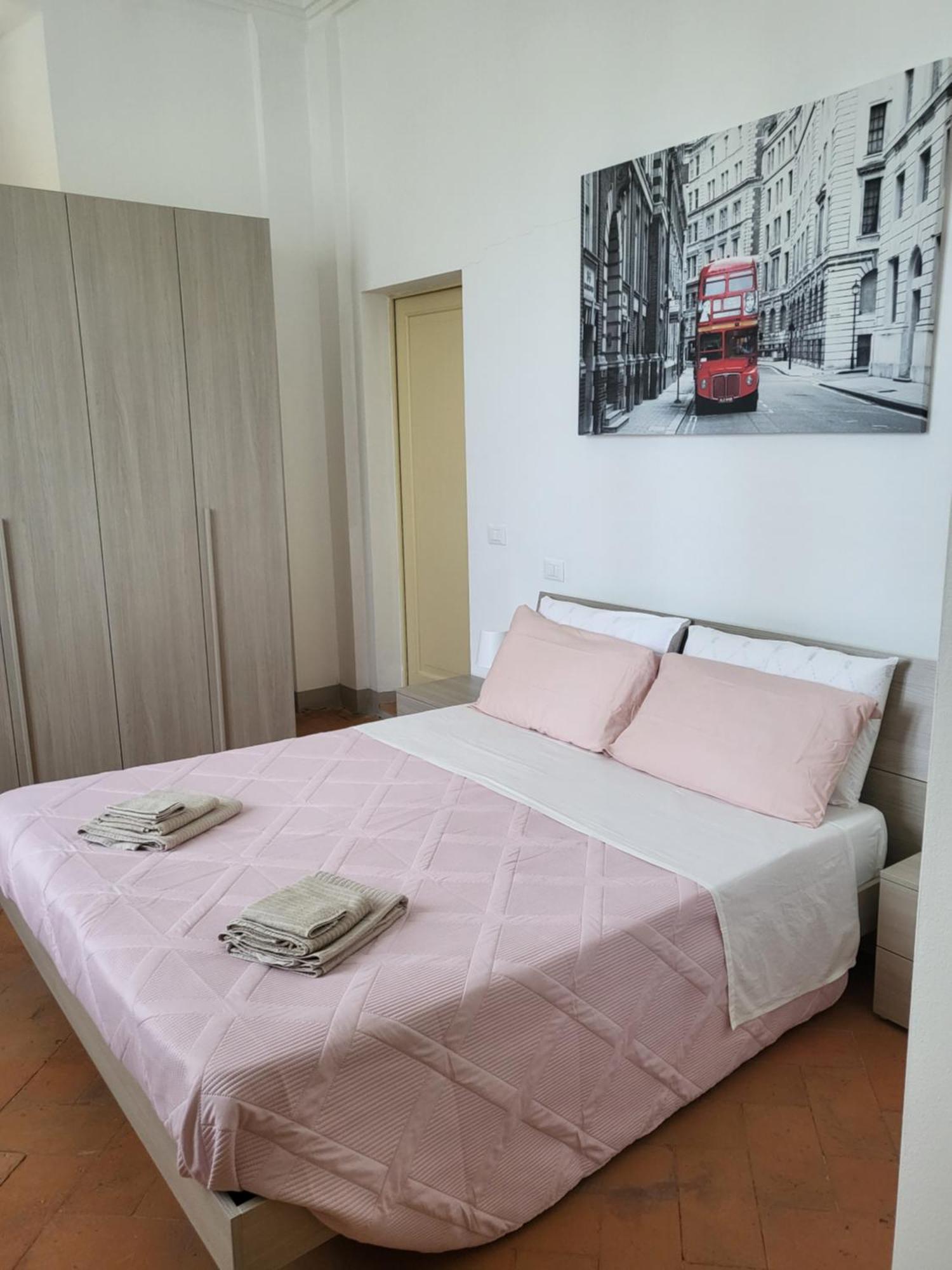 La Villa Apartments: Convenient Sardinia & Corsica Base Livorno Exterior photo